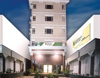 Rukmini Riviera Hotel Haiderabad Buitenkant foto