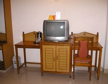 Rukmini Riviera Hotel Haiderabad Buitenkant foto